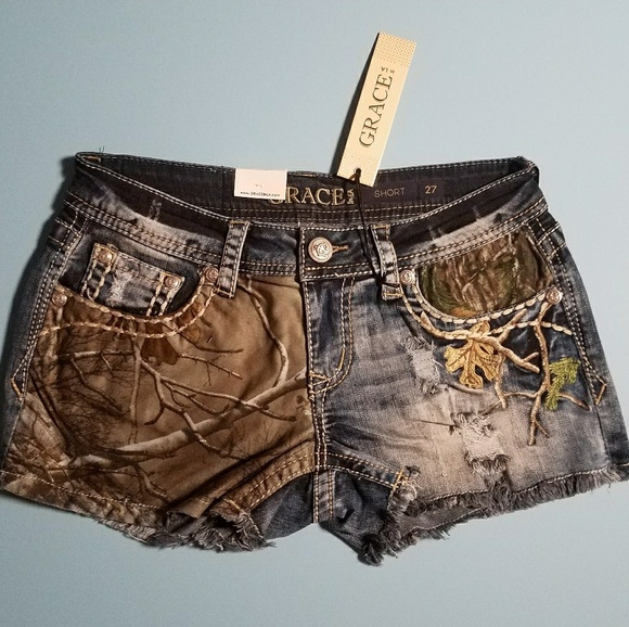 Realtree by Grace in La Embroidered Jean Shorts - Picture 2 of 8